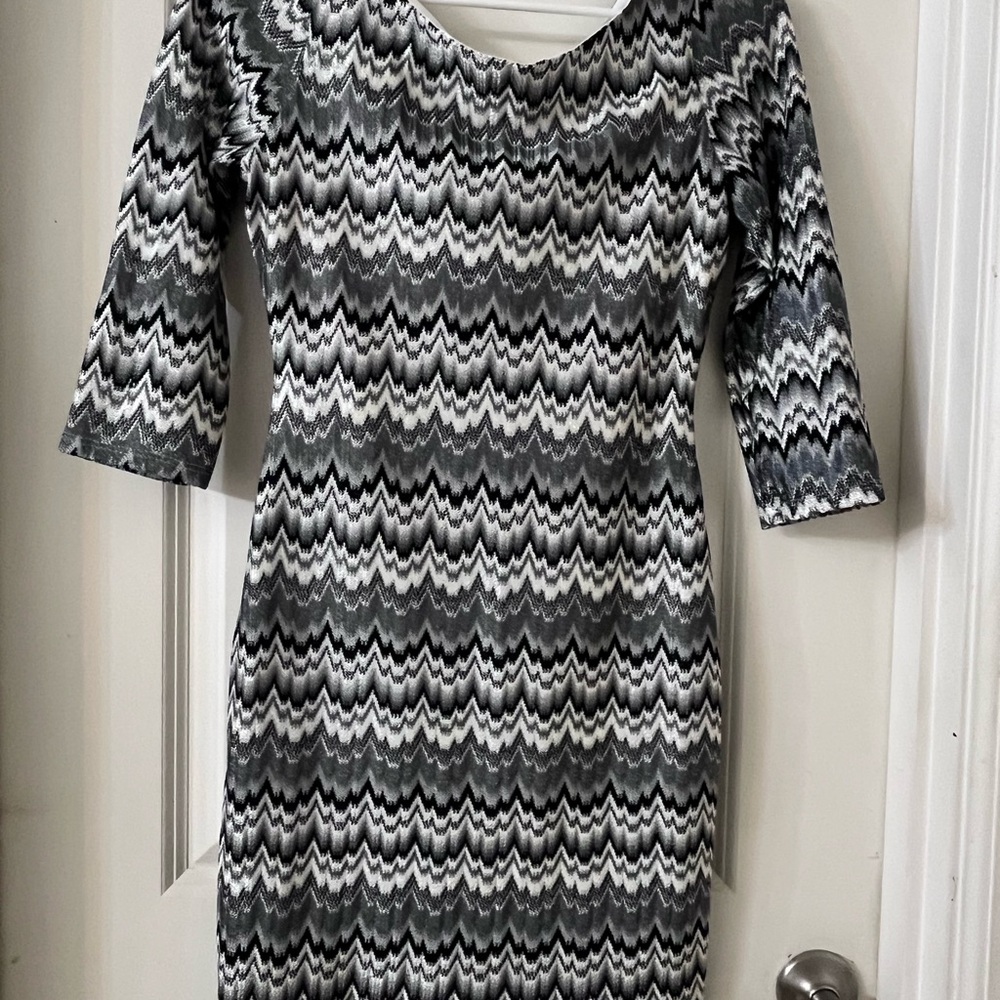 Elegant Black, gray and White Patterned Dress